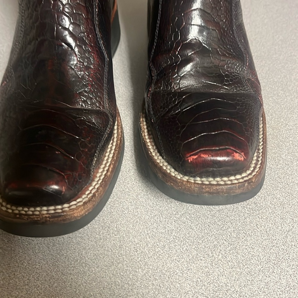Women’s Dan Post boot . Great for any occasion. Size 7